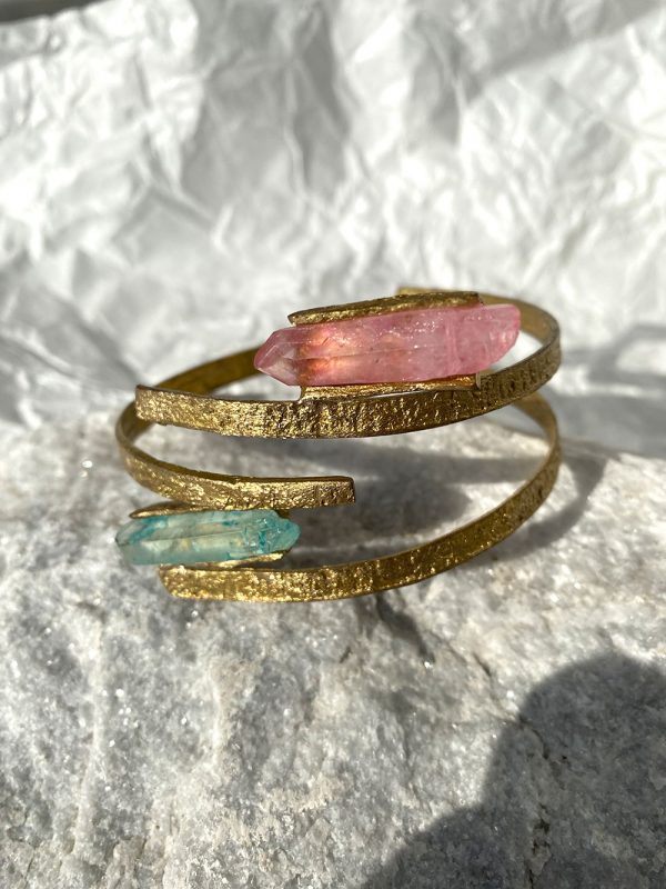 Gold ring with stones