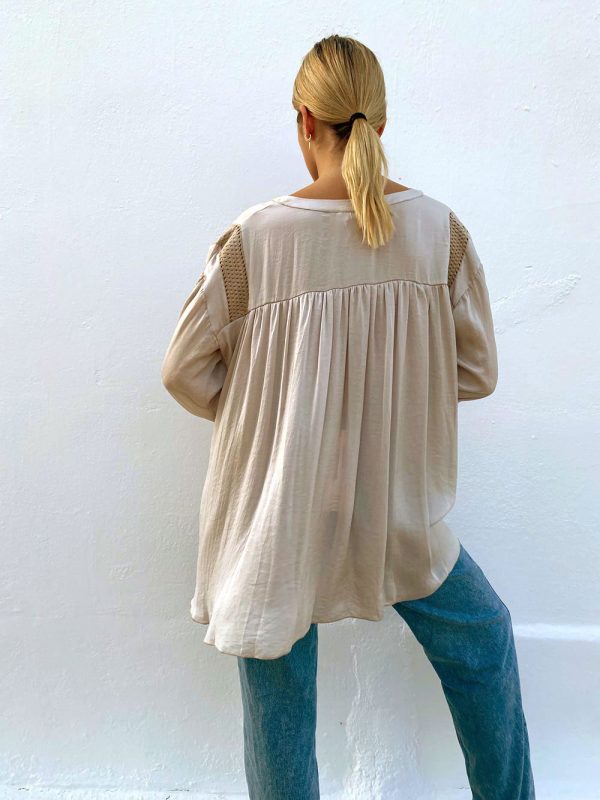 Silk blouse with embroidery | off-white